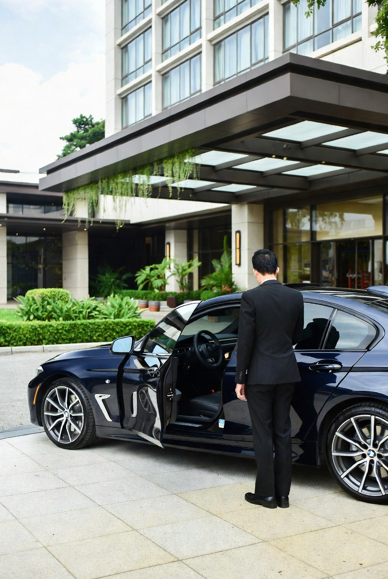 Bangkok to Suvarnabhumi Airport Limo Bangkok Airport Limo