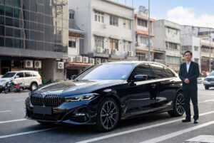 Romantic couple in private limo Bangkok airport transfer